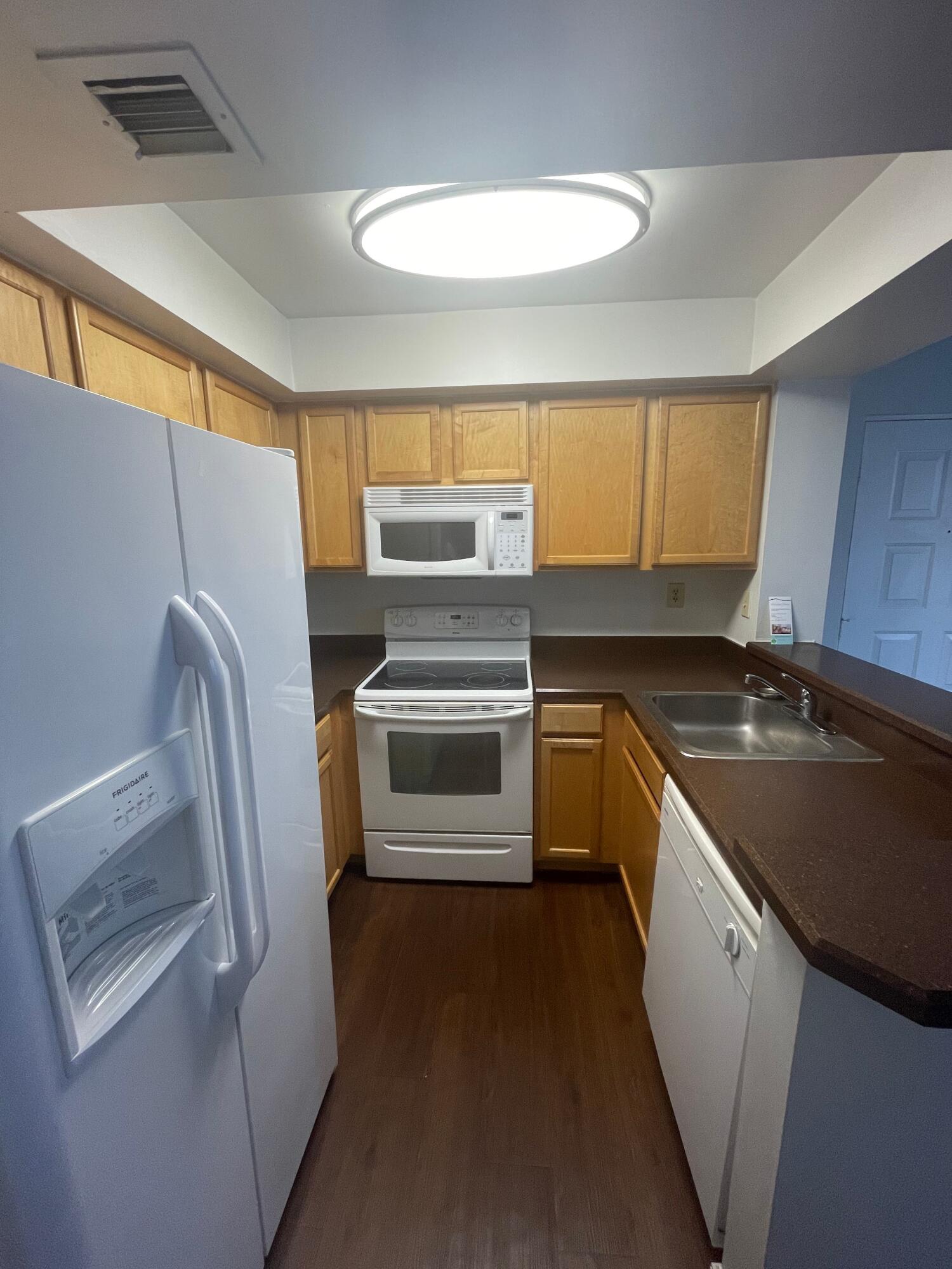 700 EXECUTIVE CENTER Drive # 210 — Photo 2