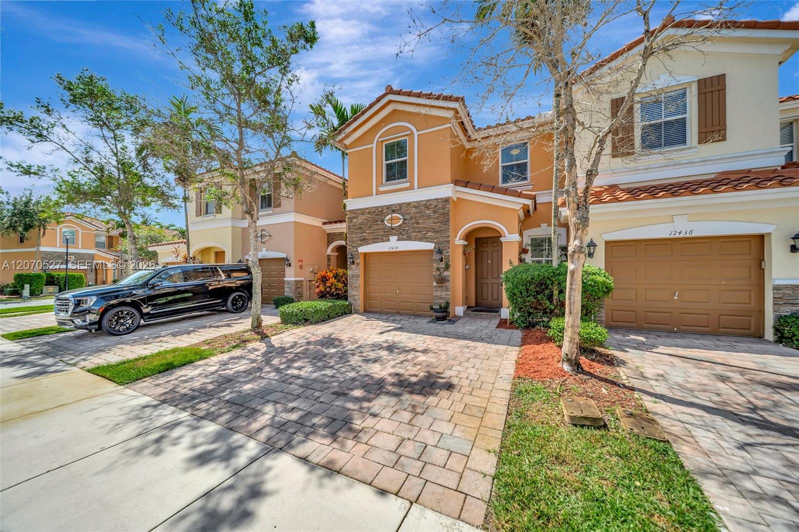 12434 NW Emerald Creek Mnr — Photo 2