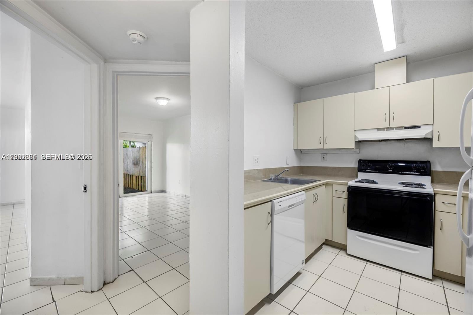 8421 SW 209th St # 8421 — Photo 4