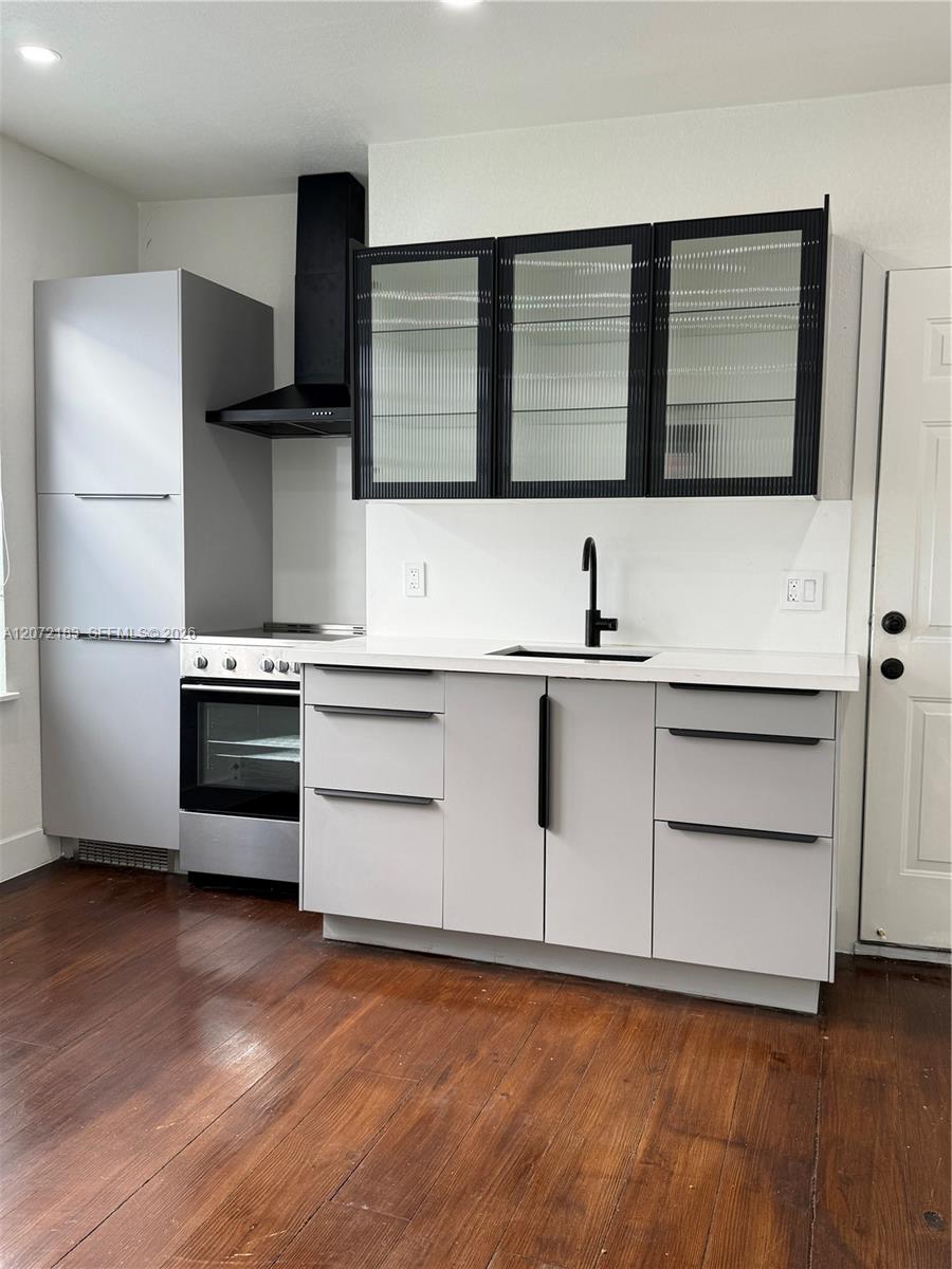 723 2nd St # 3 — Photo 3