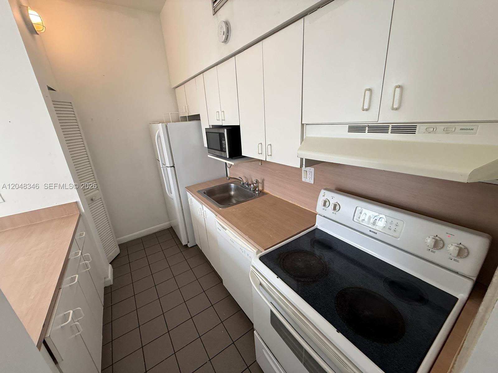 7400 W 20th Ave # 420, Hialeah FL 33016