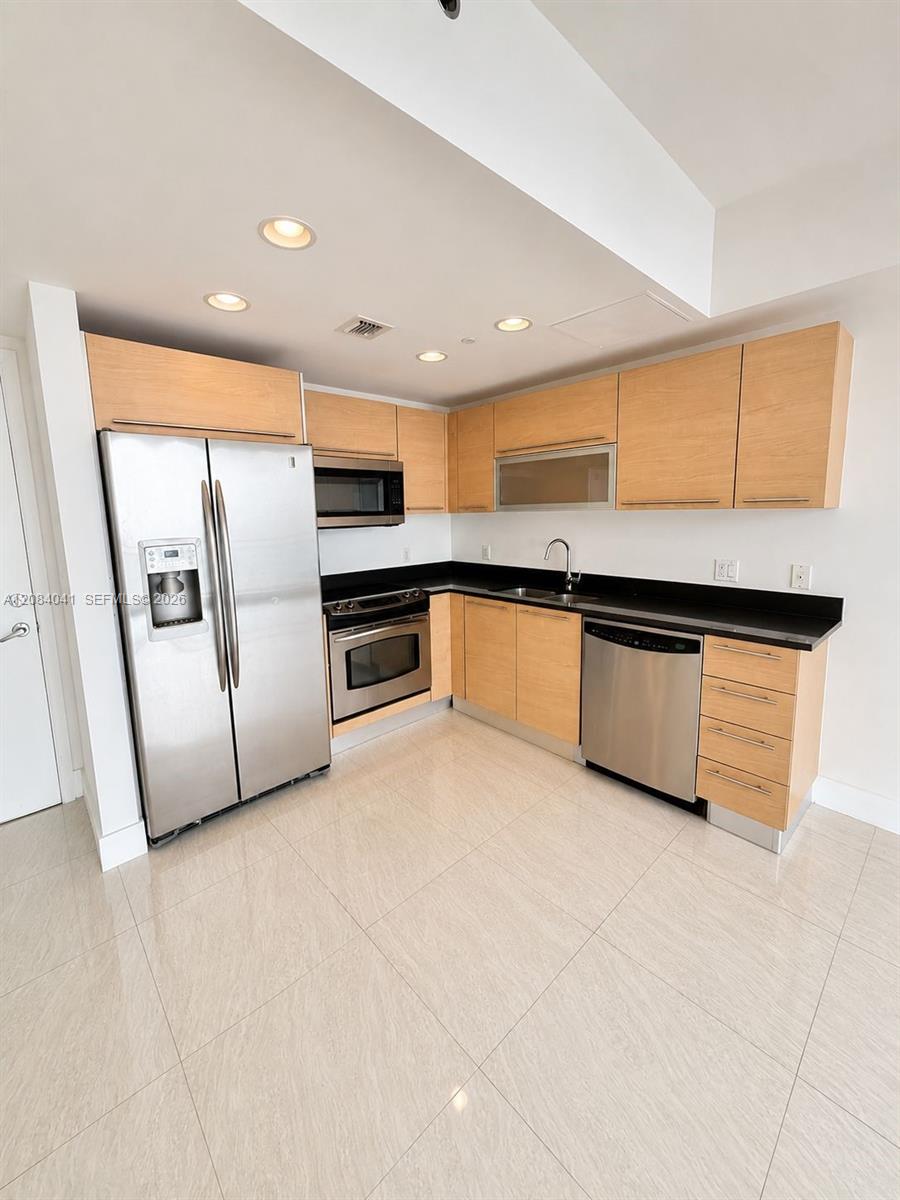 951 Brickell Ave # 1609 — Photo 2