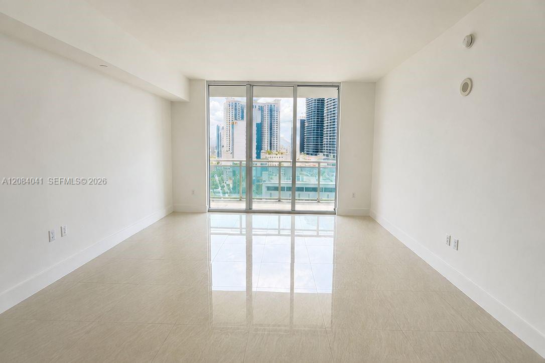 951 Brickell Ave # 1609 — Photo 4