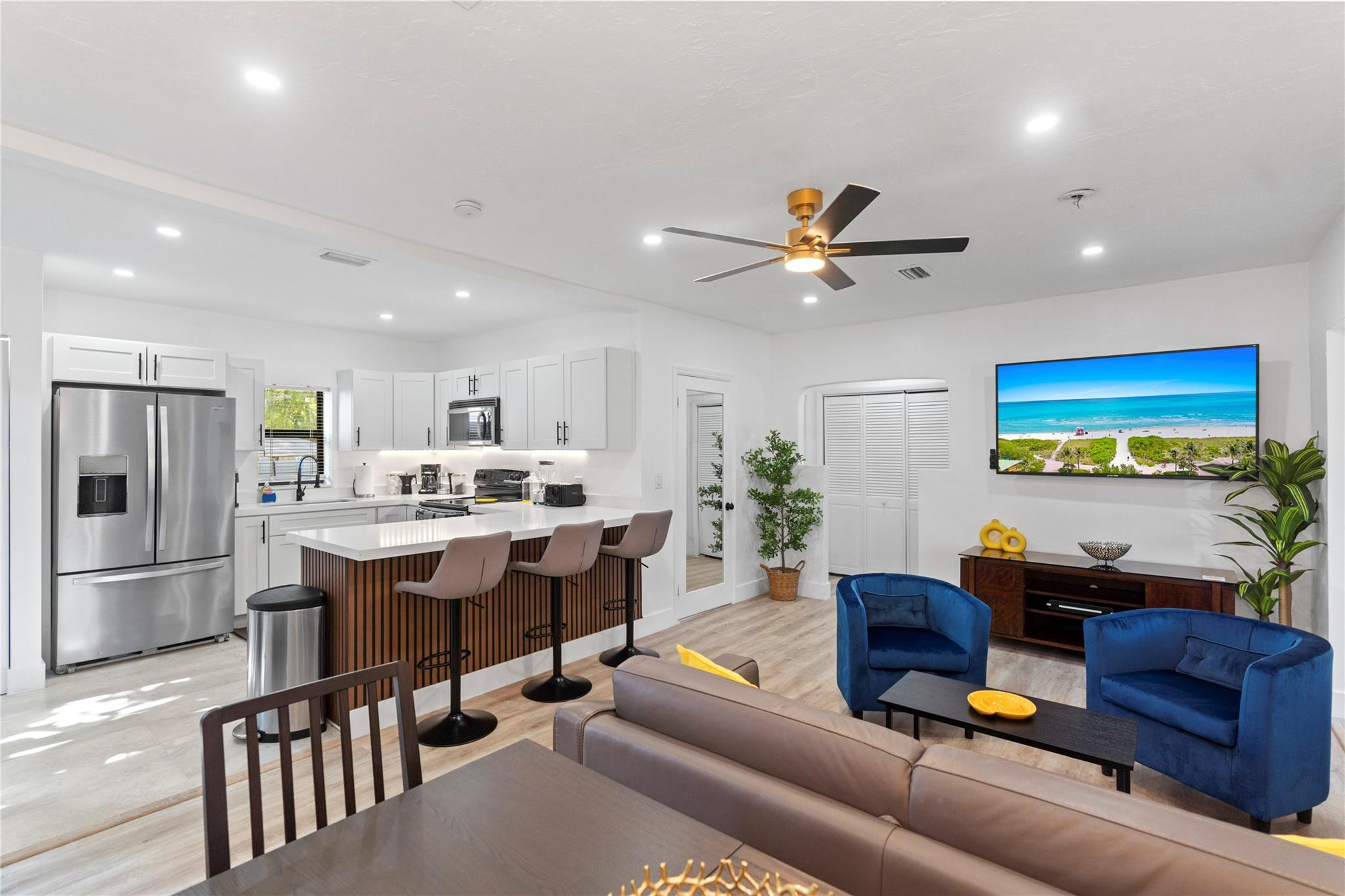 719 NE 36th Street, Oakland Park FL 33334