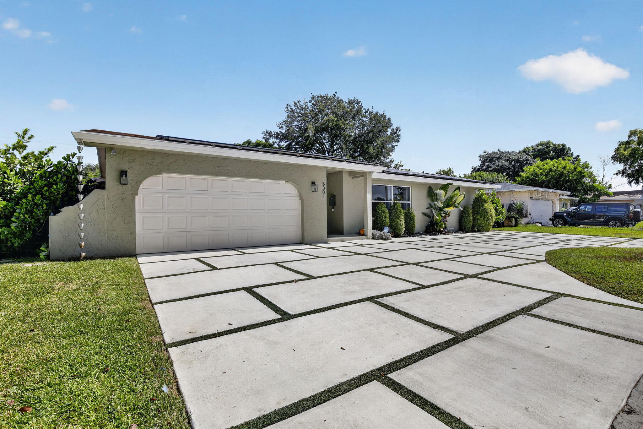 5301 SW 8TH Court — Photo 3