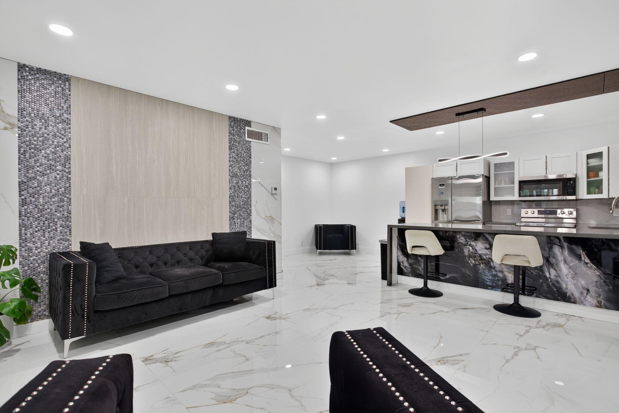 8404 W SAMPLE Road # 230 — Photo 3