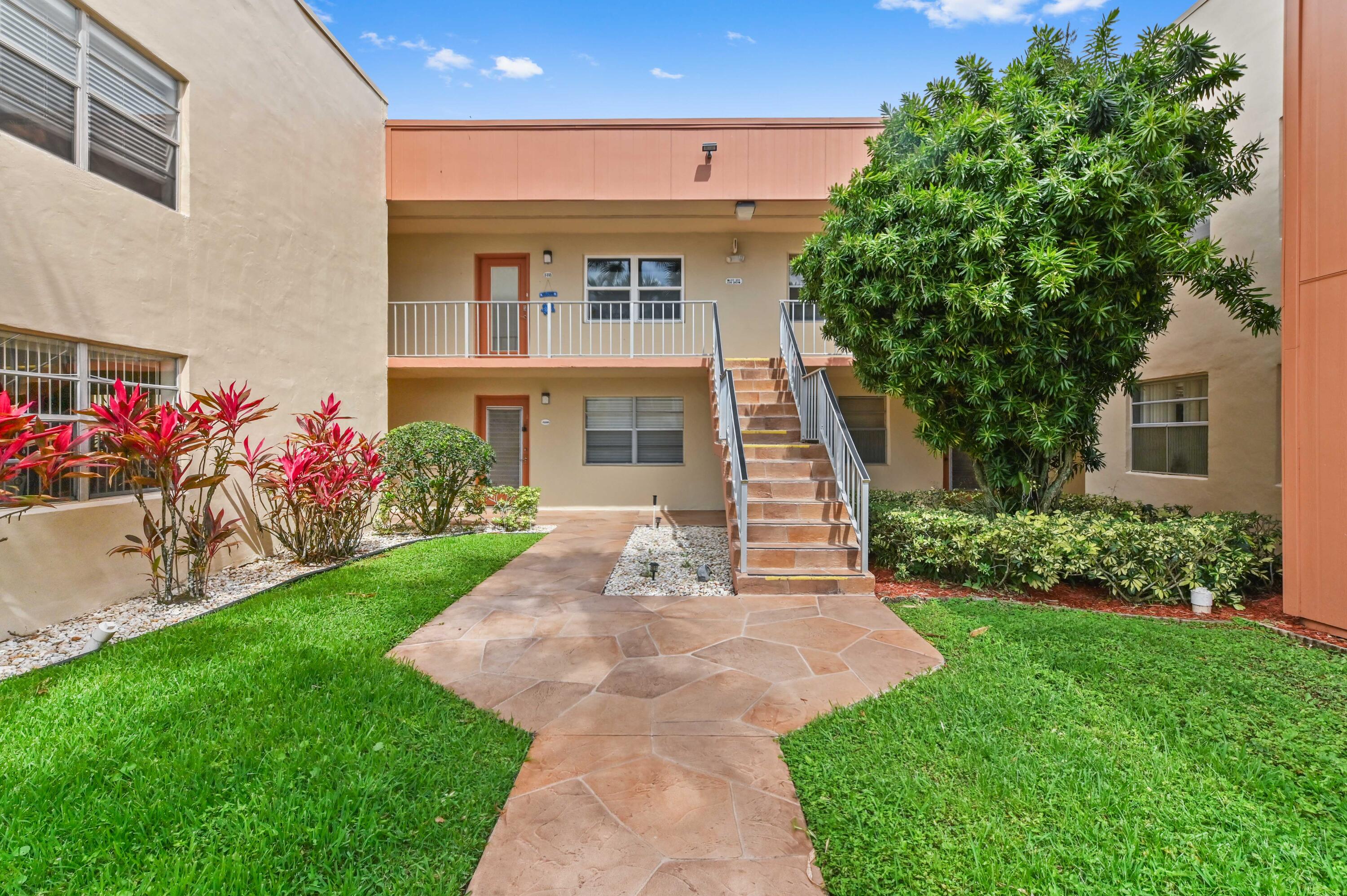 211 Piedmont E, Delray Beach FL 33484