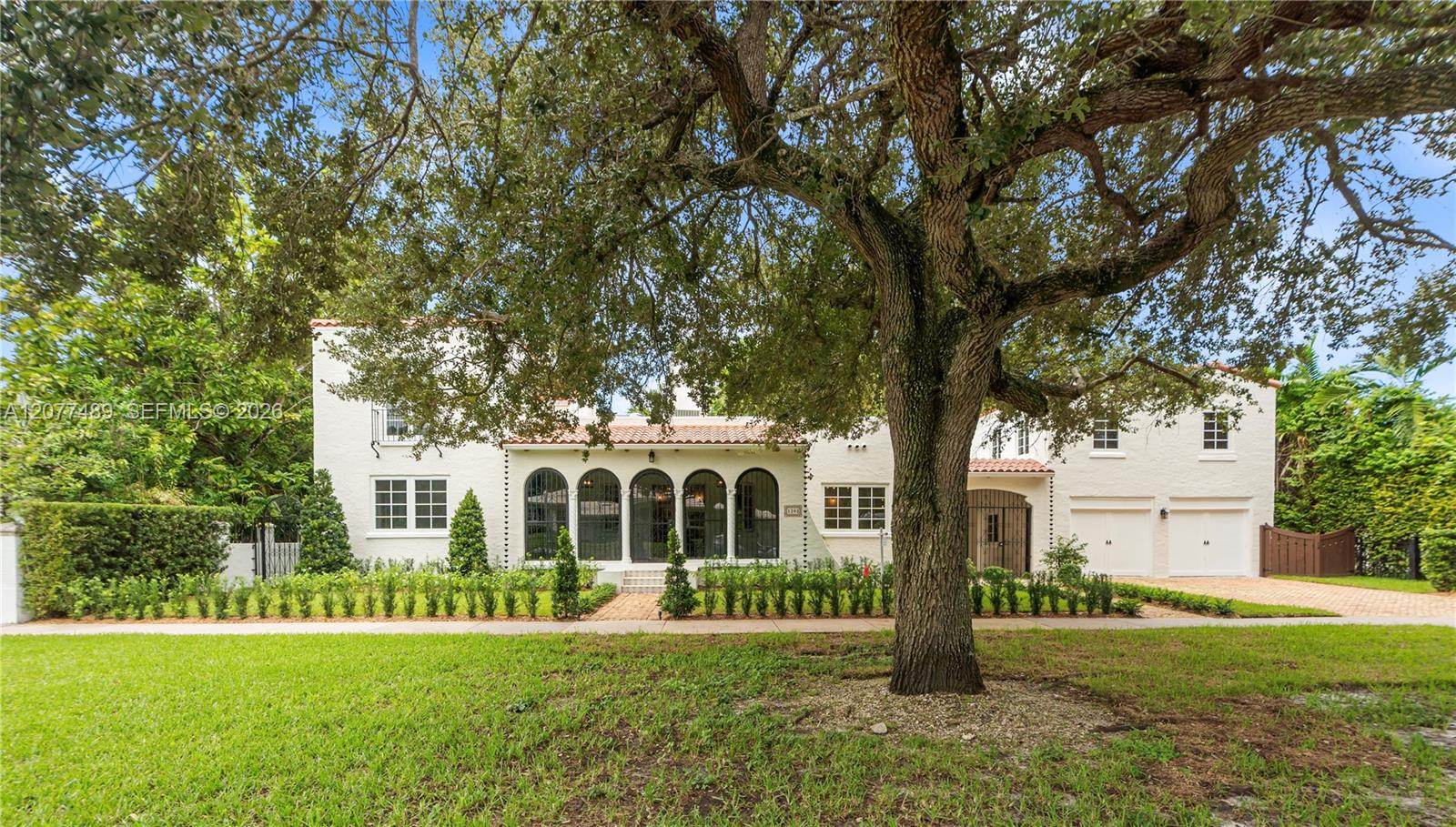 1202 Granada Blvd — Photo 2
