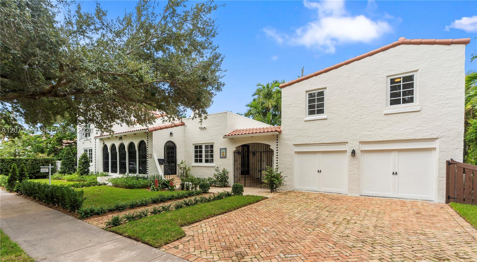 1202 Granada Blvd — Photo 3