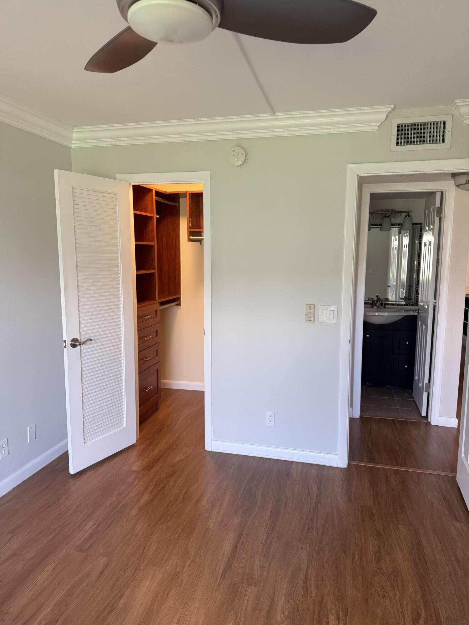 144 WINDSOR G — Photo 4