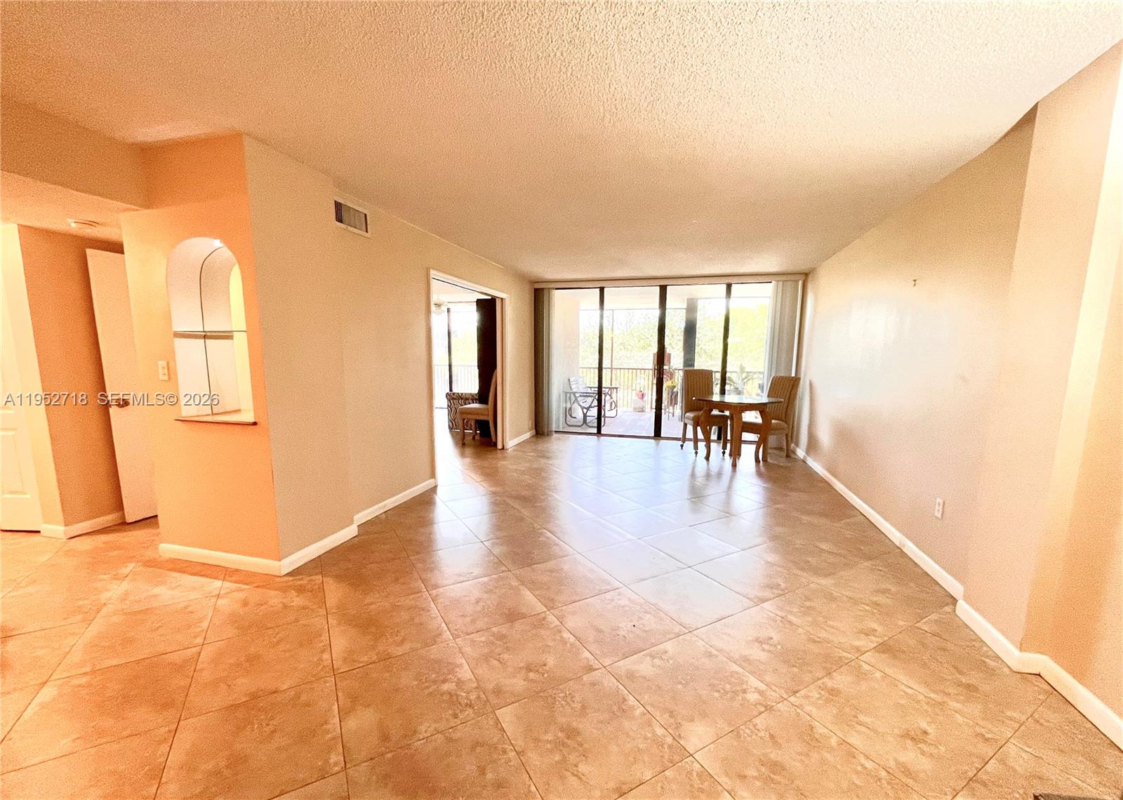 2806 N 46th Ave # D537, Hollywood FL 33021