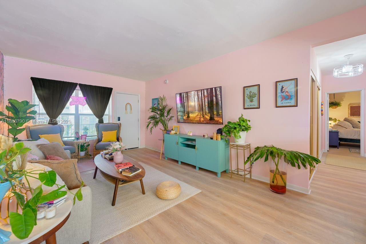 315 Van Buren St # 104B — Photo 5