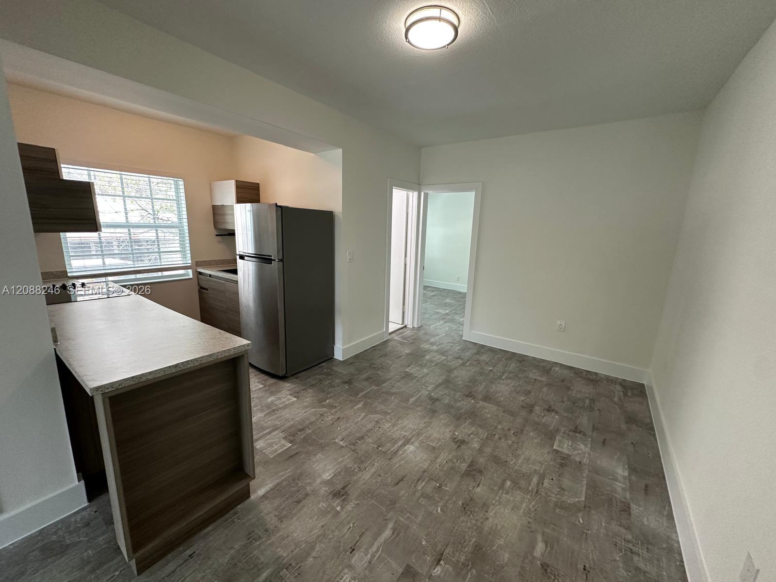 130 Antiquera Ave # 8 — Photo 4