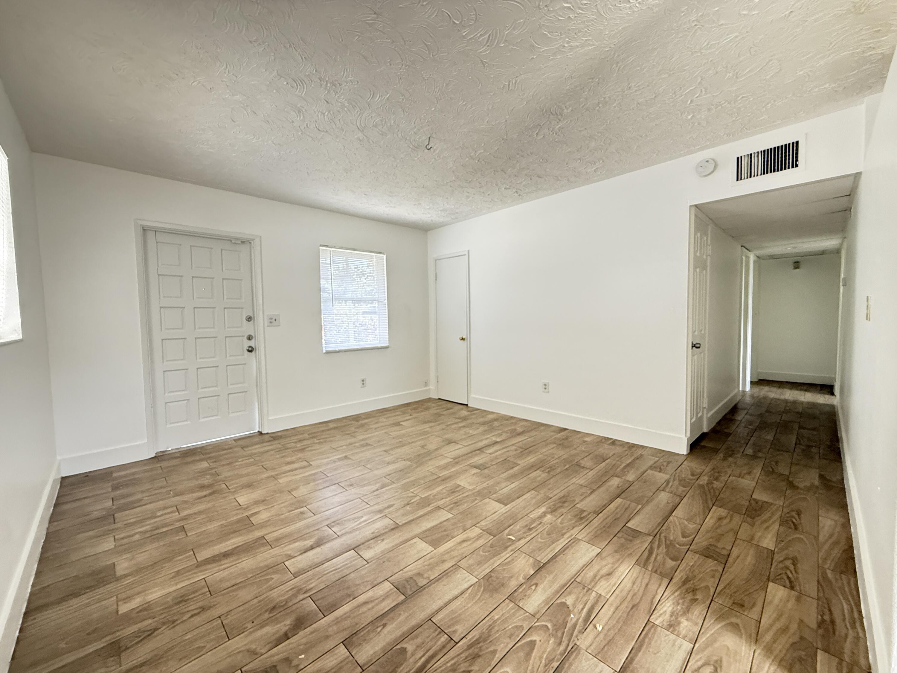 3530 NW 1ST Court NW — Photo 3