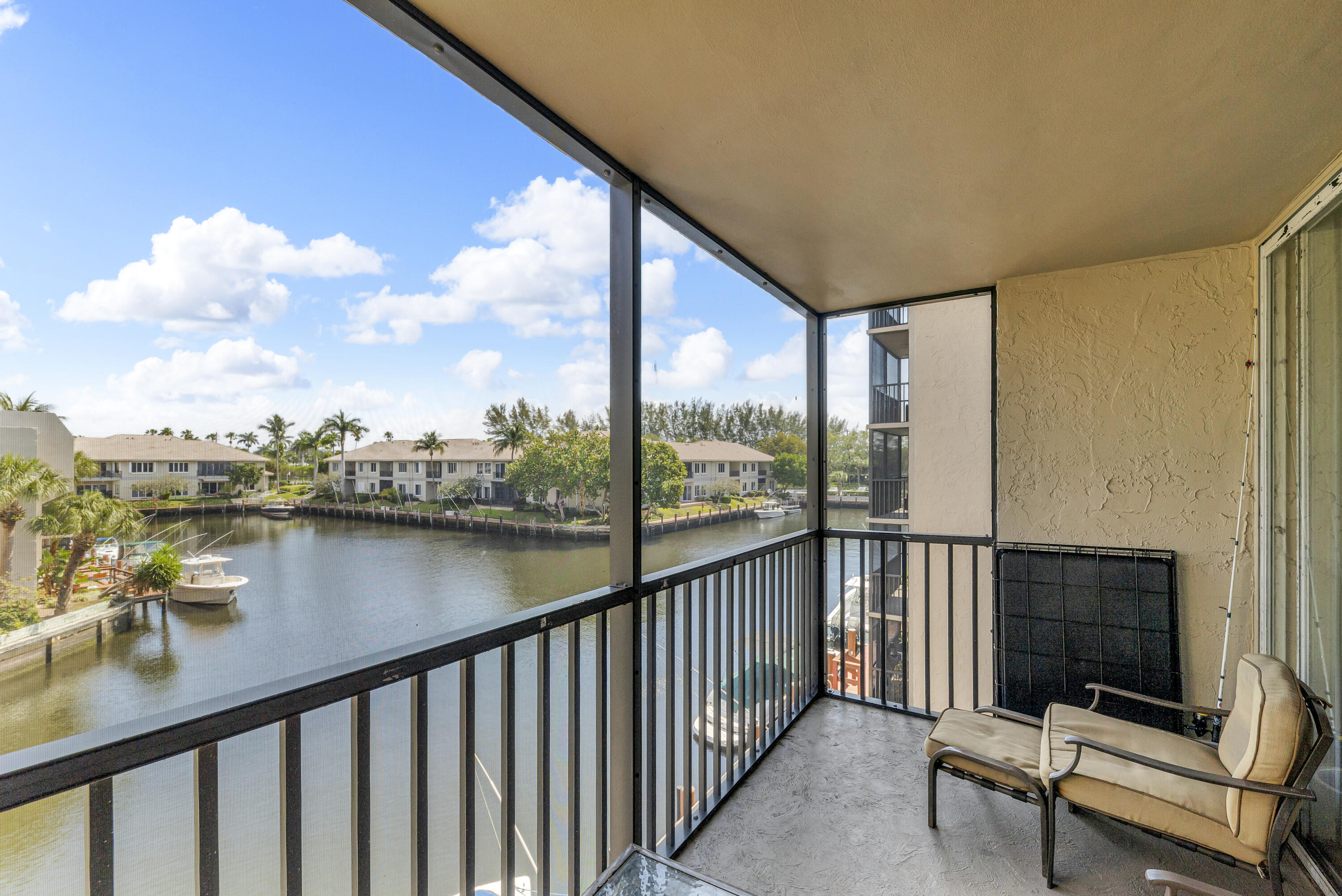 6 ROYAL PALM Way # 307, Boca Raton FL 33432