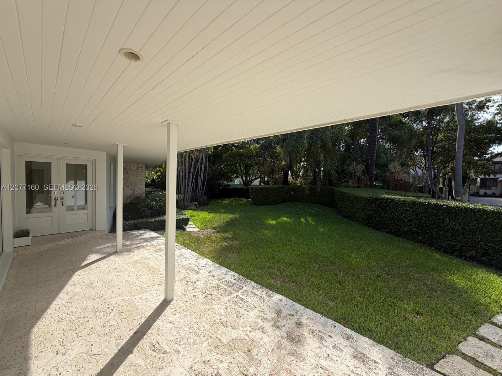 335 Harbor Dr — Photo 5