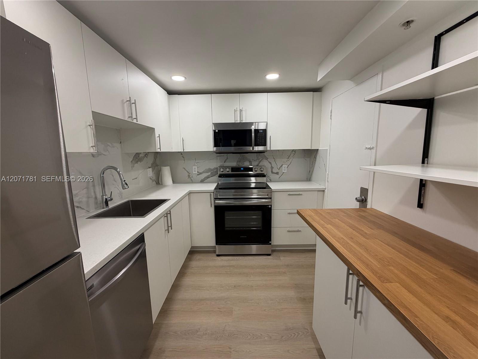 400 Kings Point Dr # 604 View 2