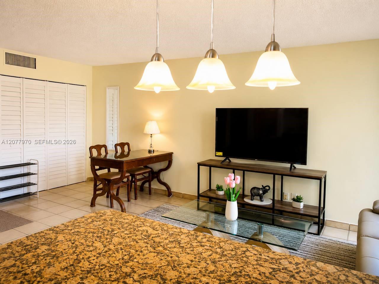 17021 N Bay Rd # 318 — Photo 2