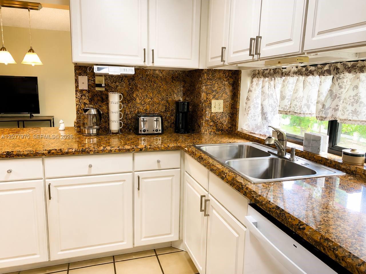 17021 N Bay Rd # 318 — Photo 3