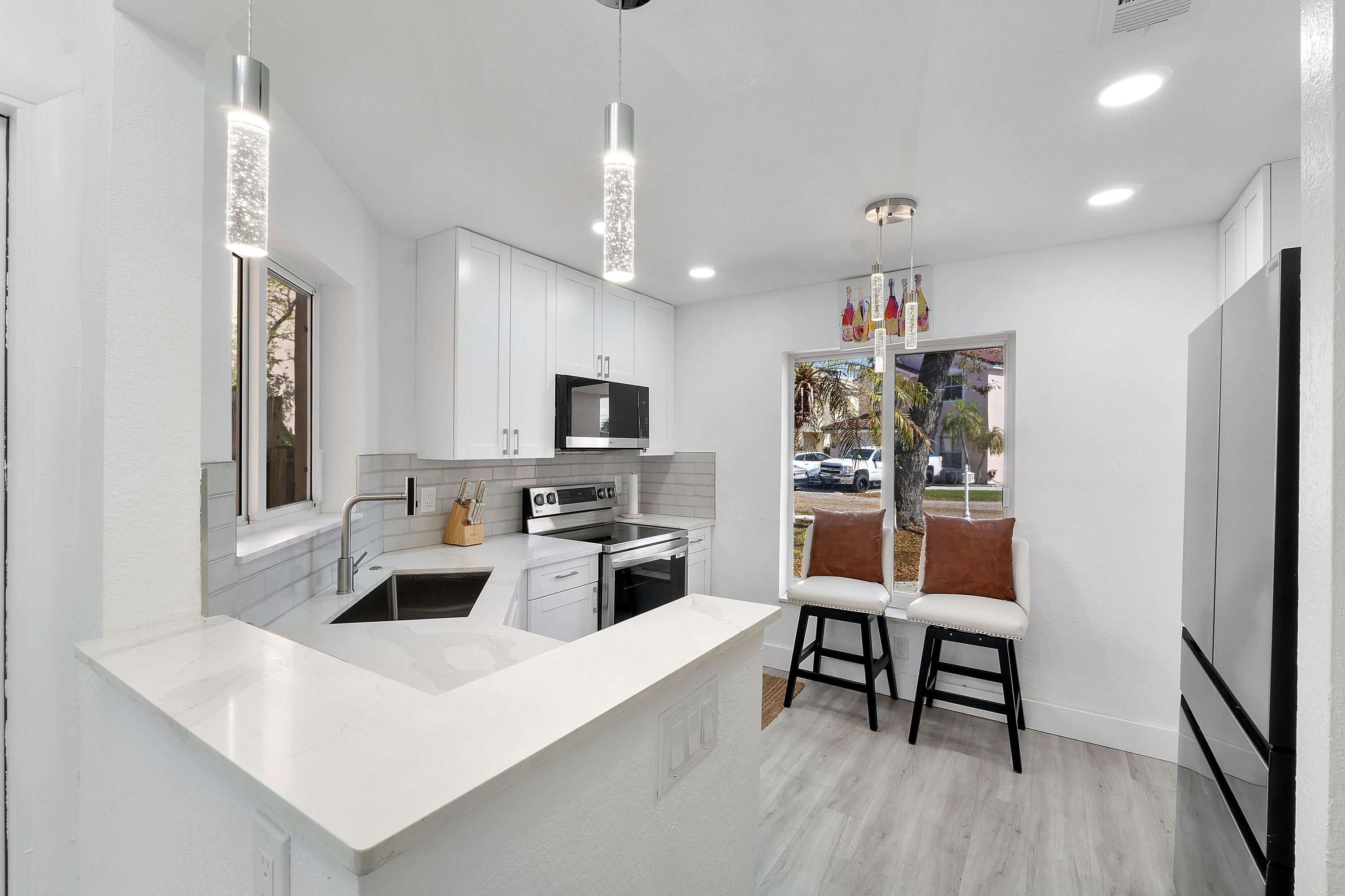 6363 Seagrape Circle — Photo 4