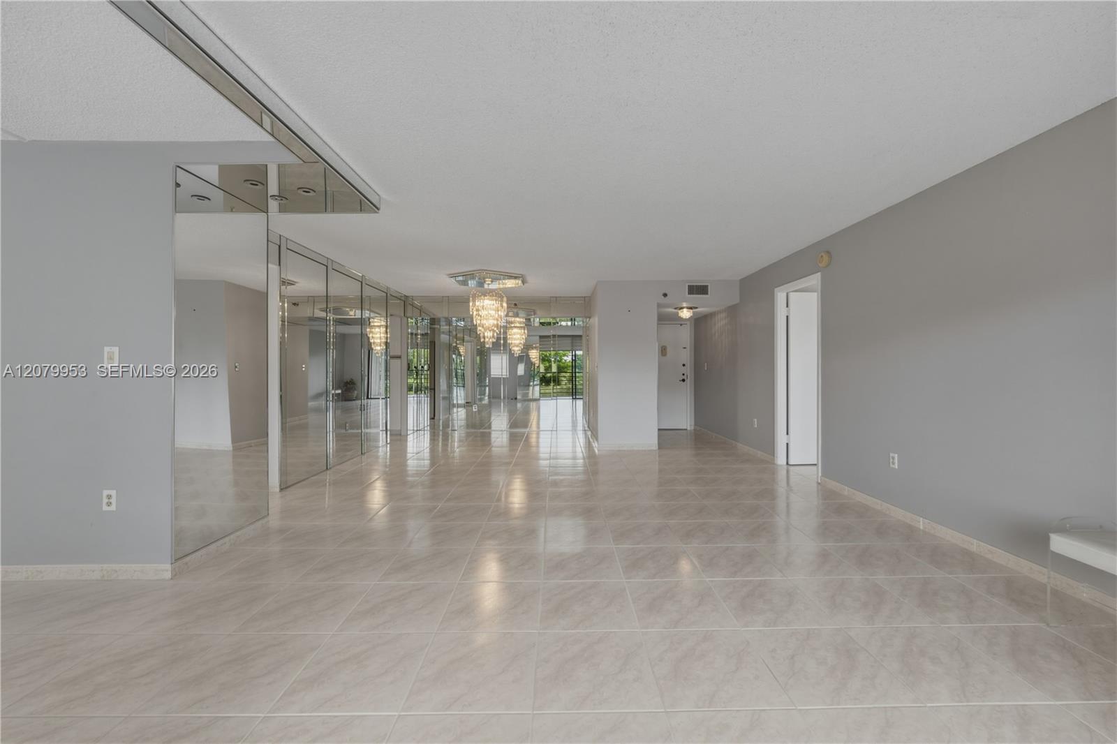 900 Saint Charles Pl # 310 — Photo 2