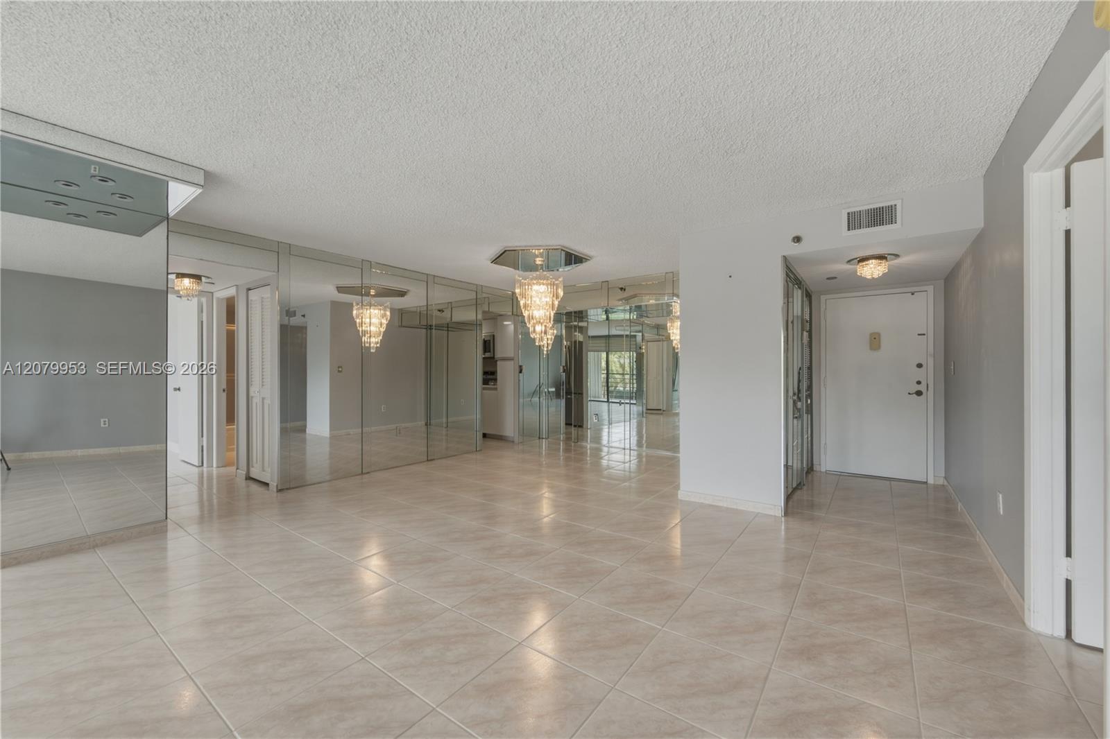 900 Saint Charles Pl # 310 — Photo 4