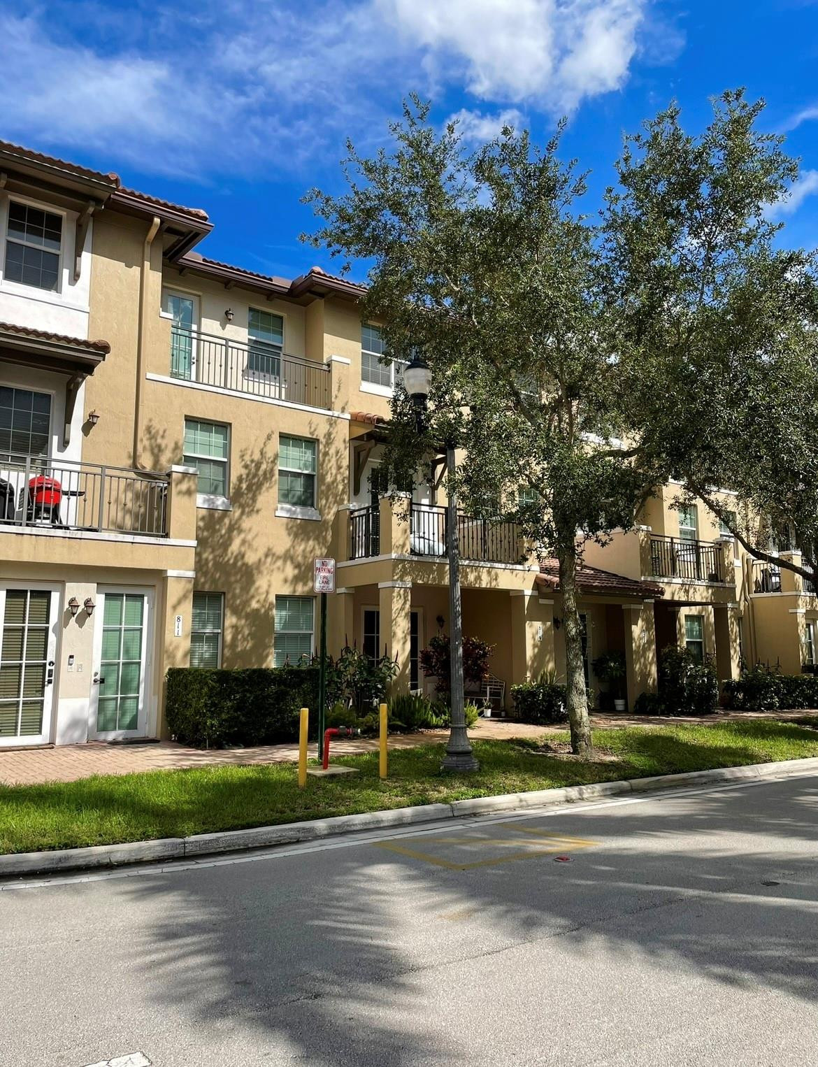 817 SW 147th Avenue # 1404 — Photo 4