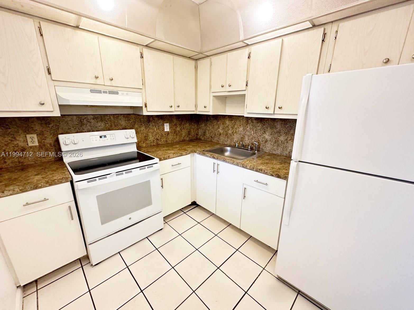 15600 NW 7th Ave # 606 — Photo 3