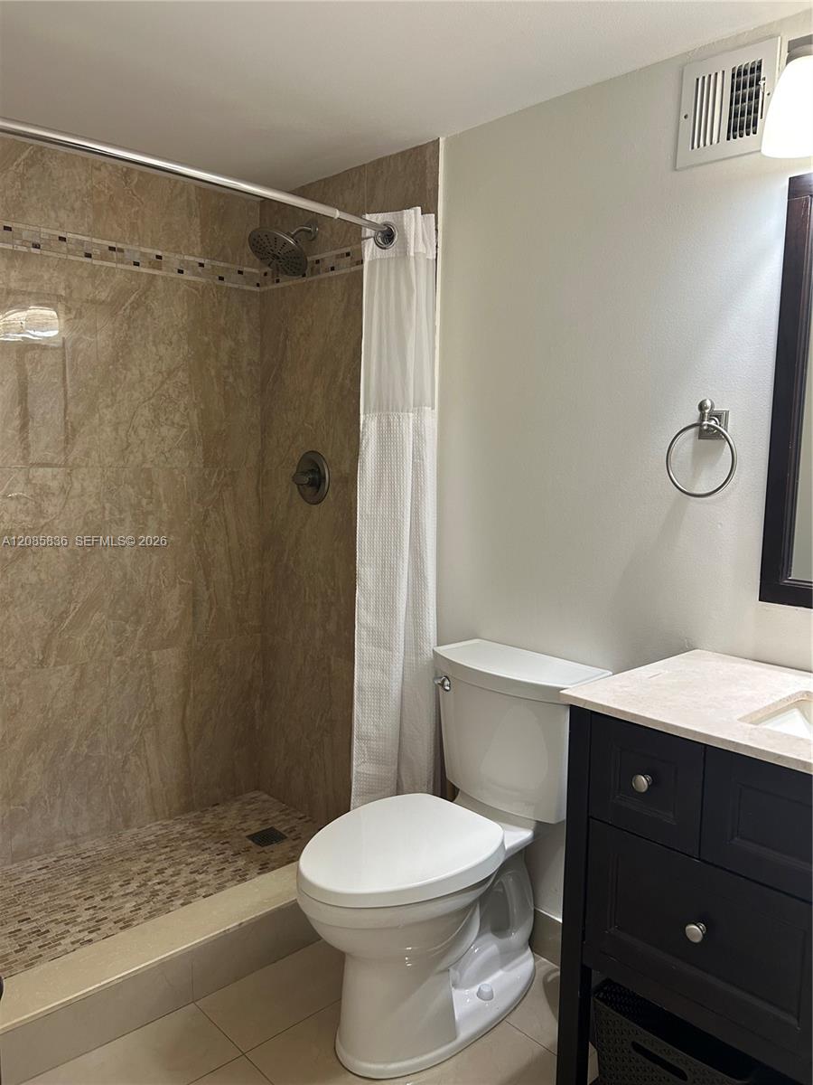 2001 Atlantic Shores Blvd # 516 — Photo 5