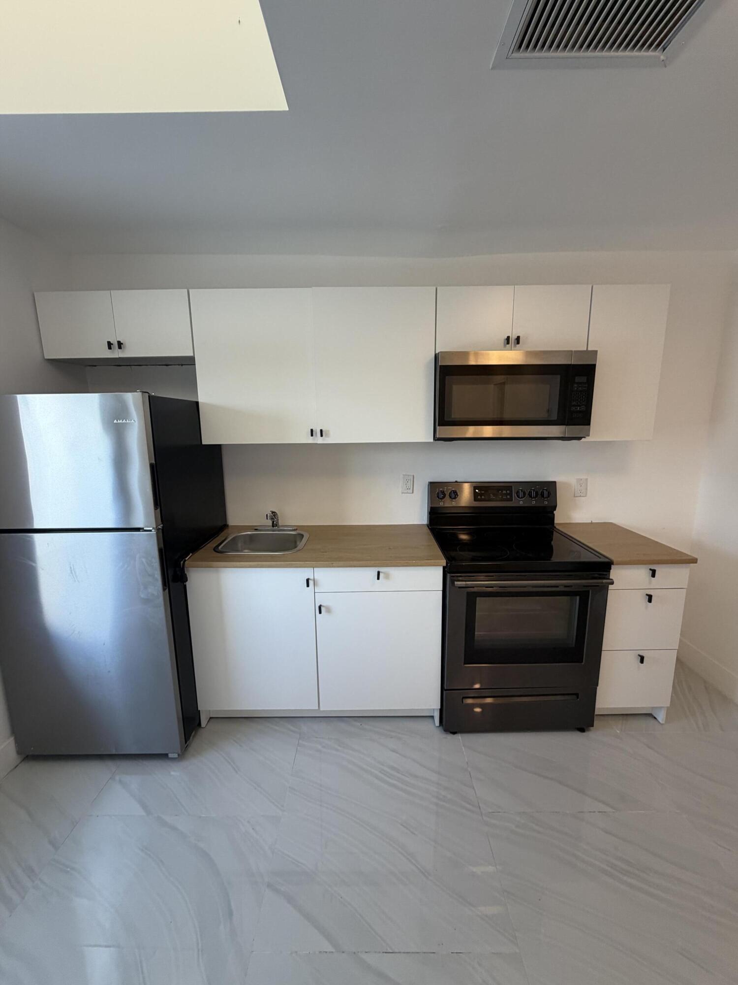 8211 BISCAYNE Boulevard # 1 — Photo 2