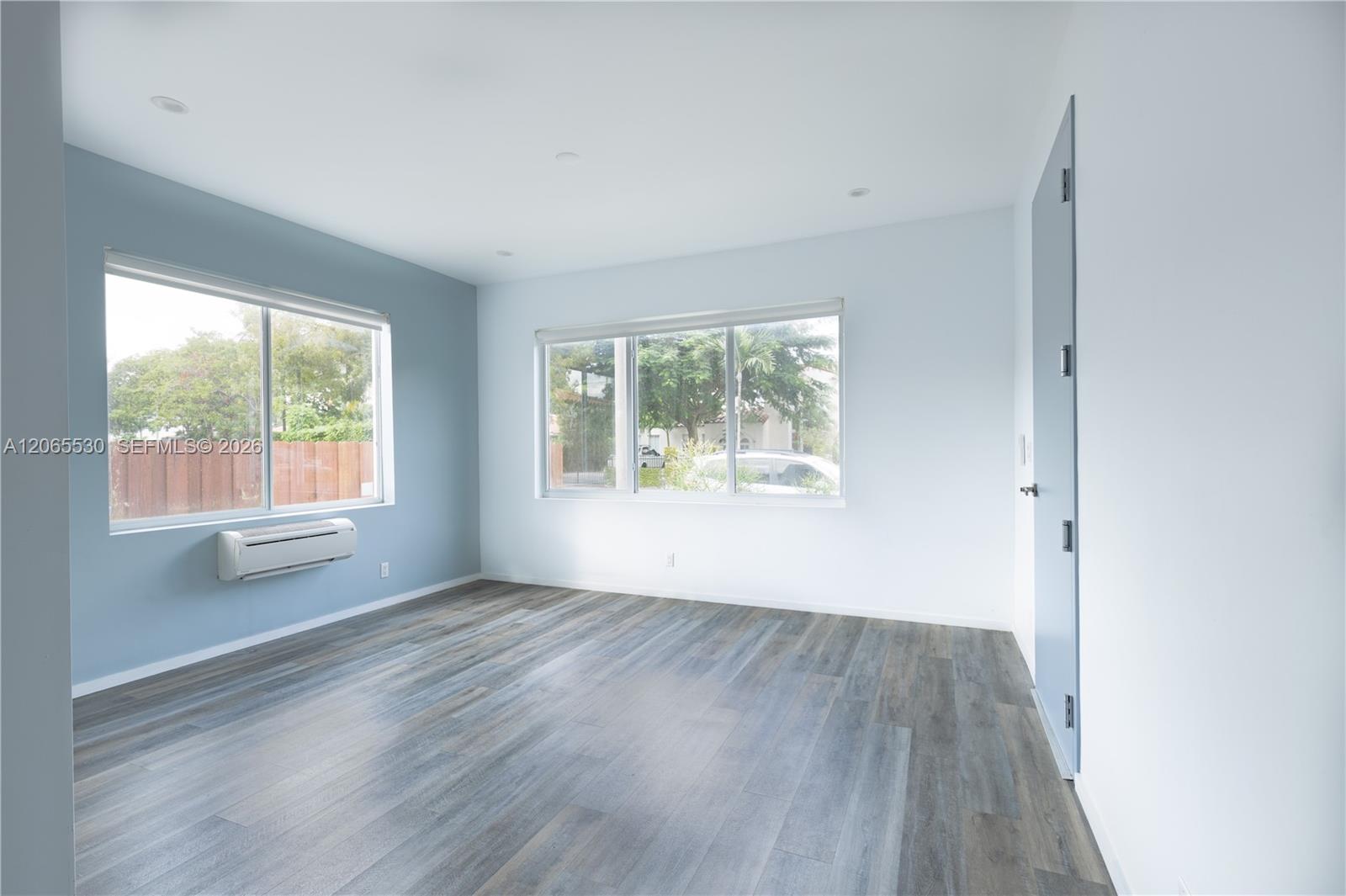 324 Mendoza Ave # 5 — Photo 4