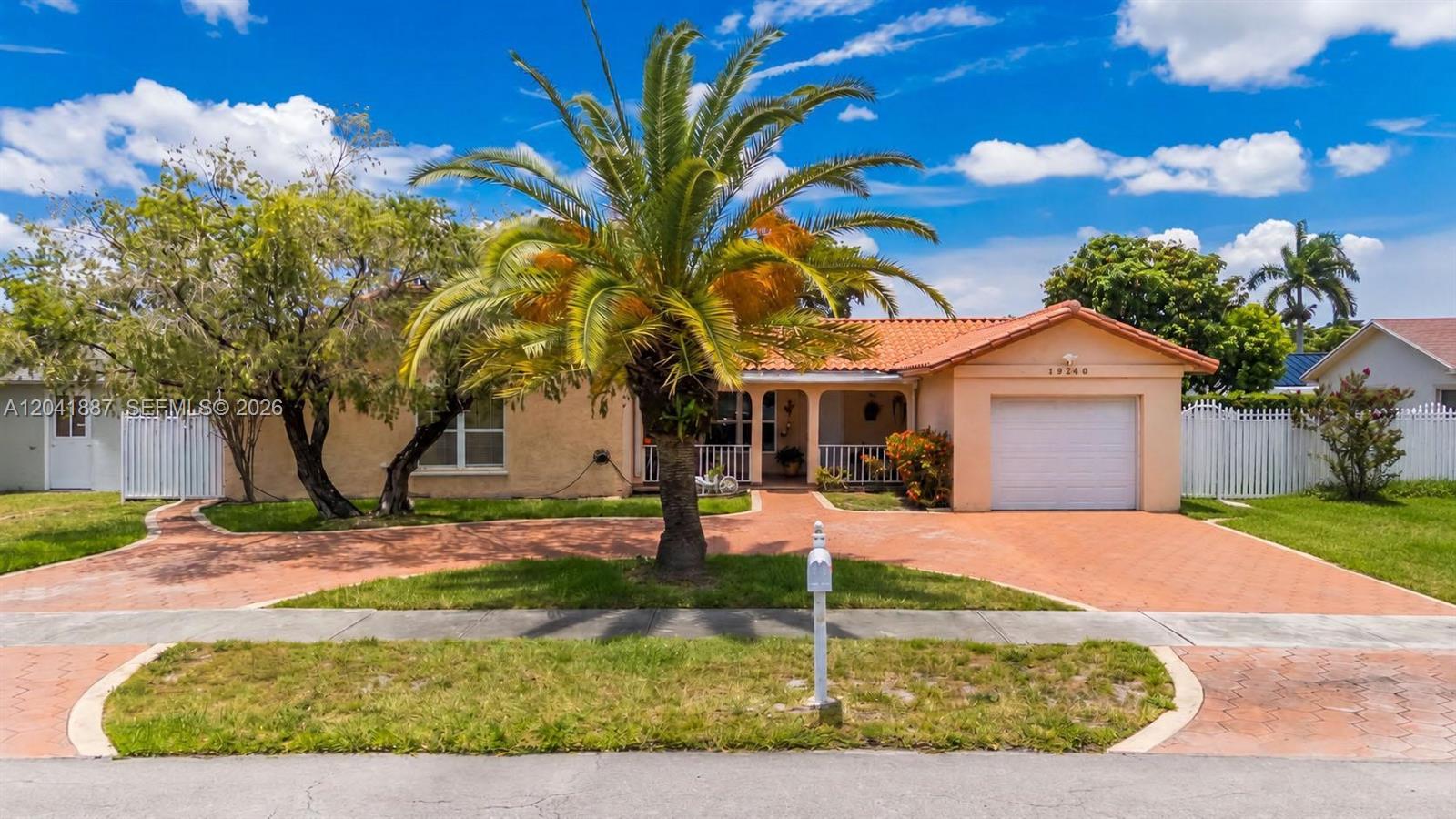 19240 NW 60th Ct, Hialeah FL 33015