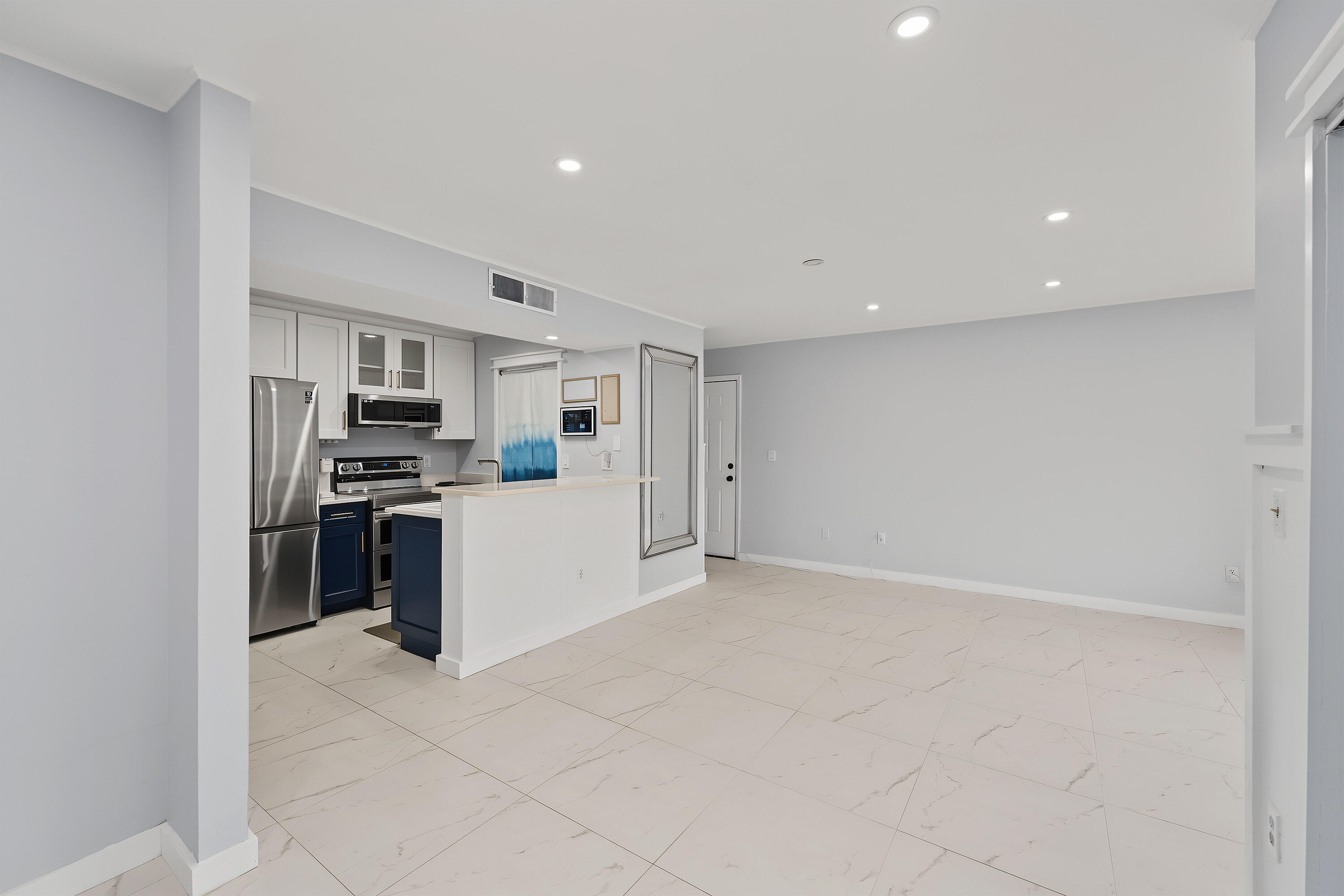 1259 SW 46th Avenue # 1909 — Photo 4
