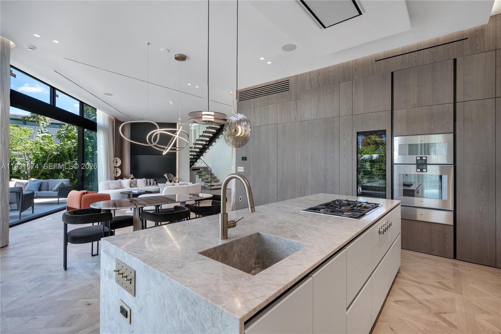 1045 W 47th Ct View 13