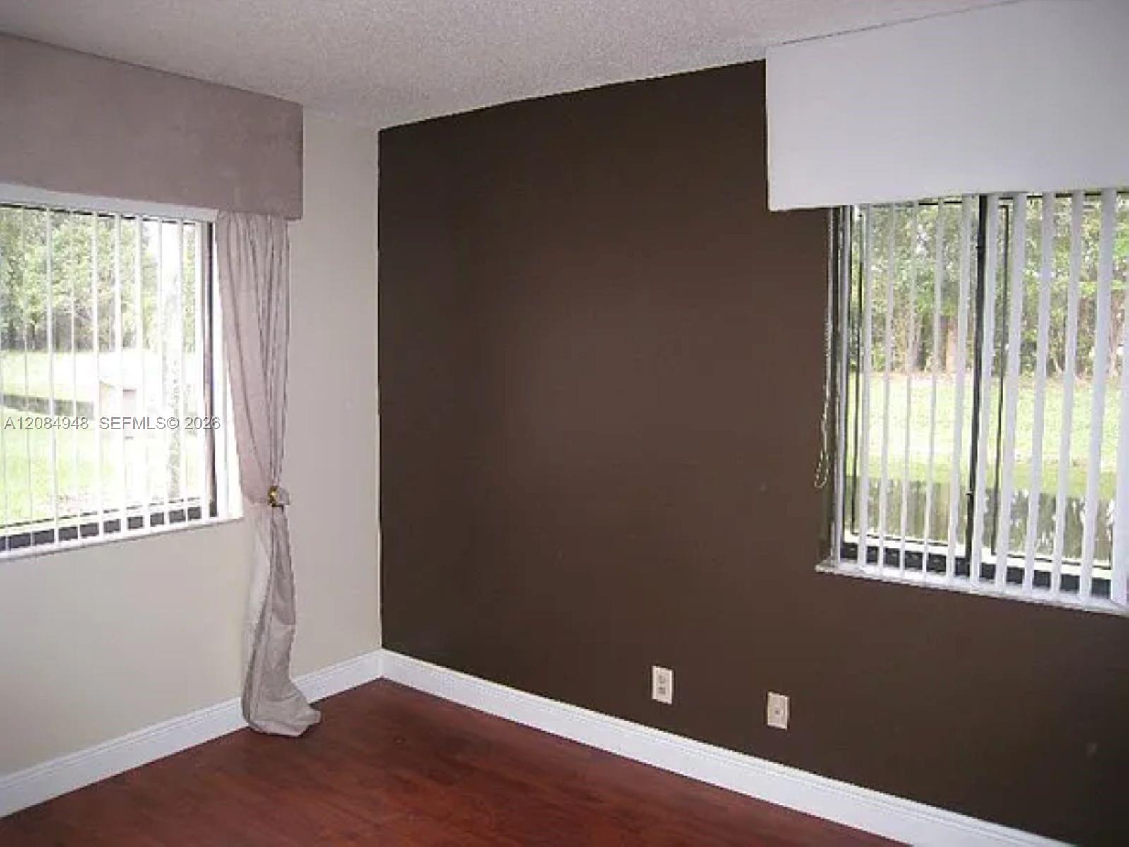 447 Lakeview Dr # 1 — Photo 5
