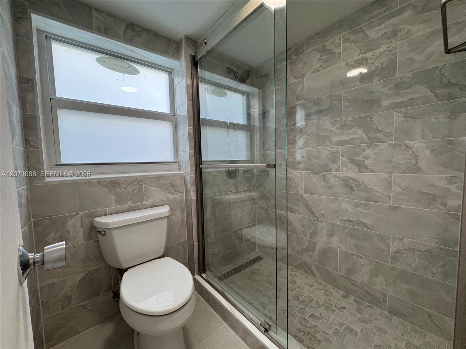 245 18th St # 301 View 10