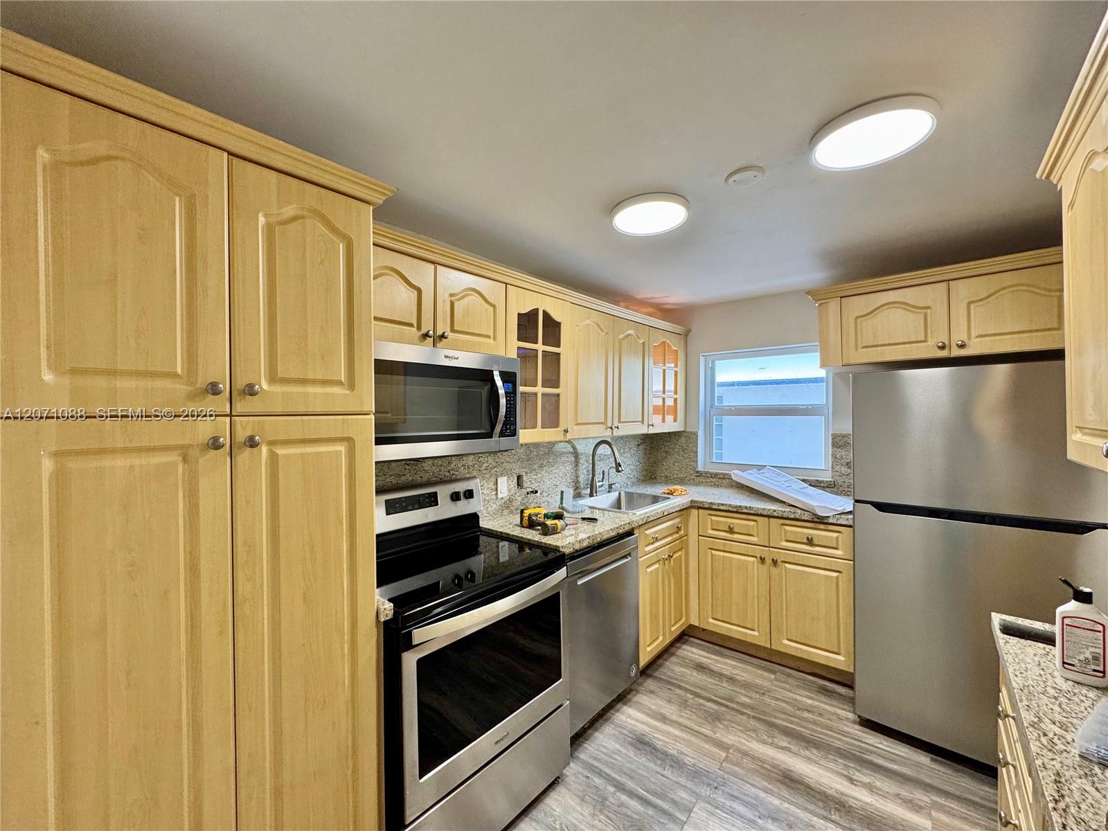 245 18th St # 301 View 11