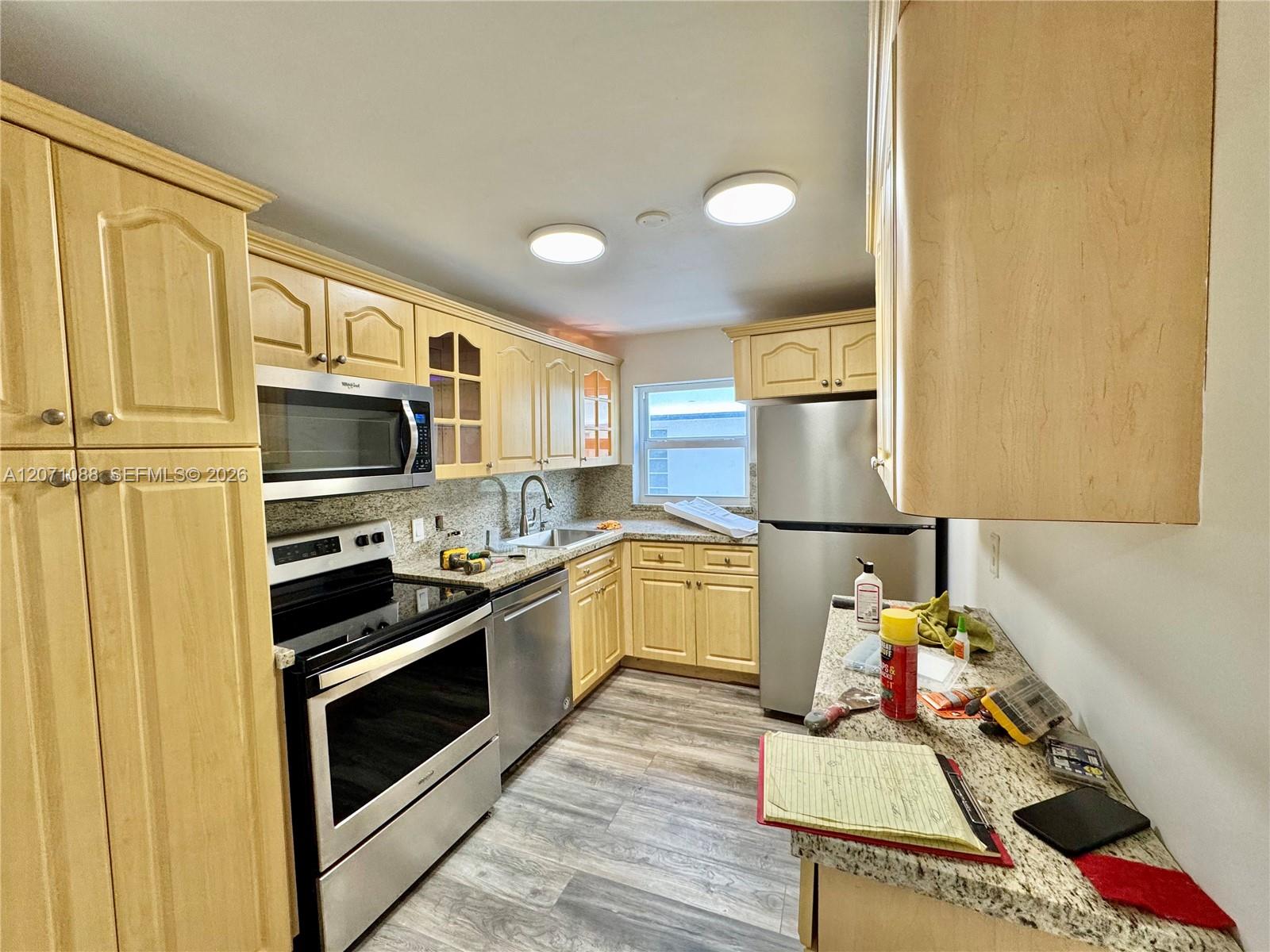 245 18th St # 301 View 12