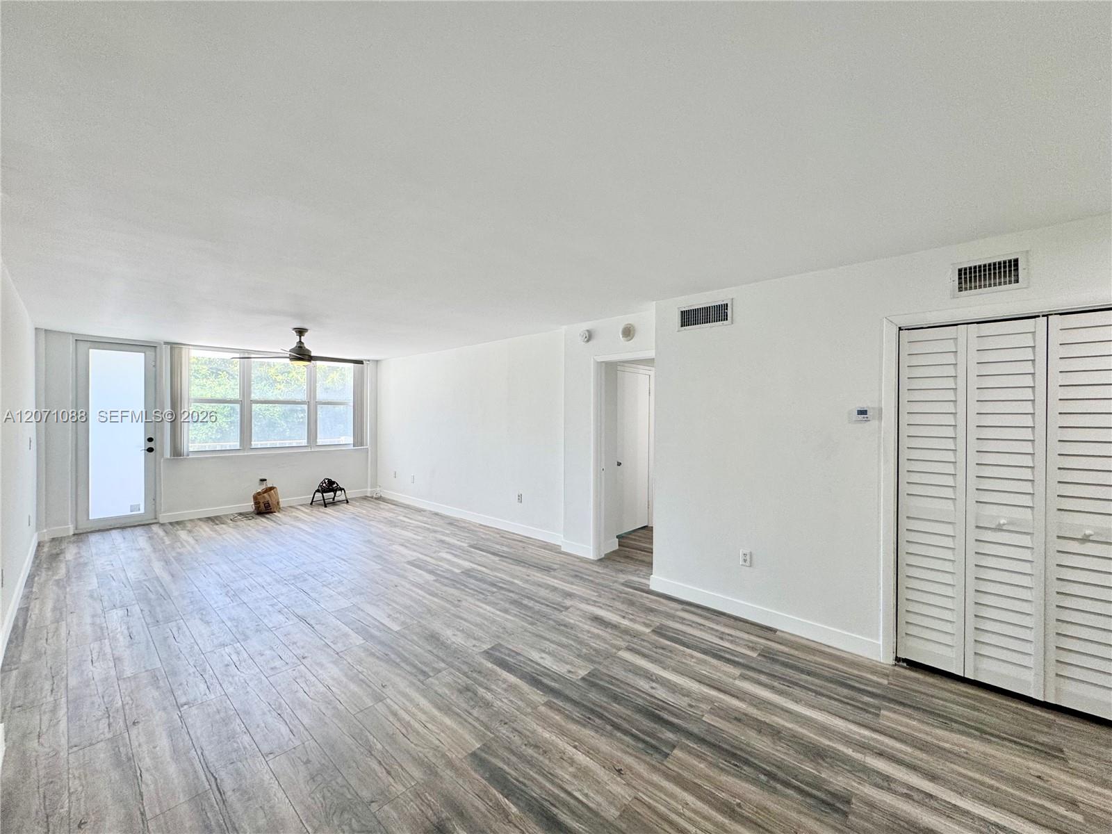 245 18th St # 301 View 2