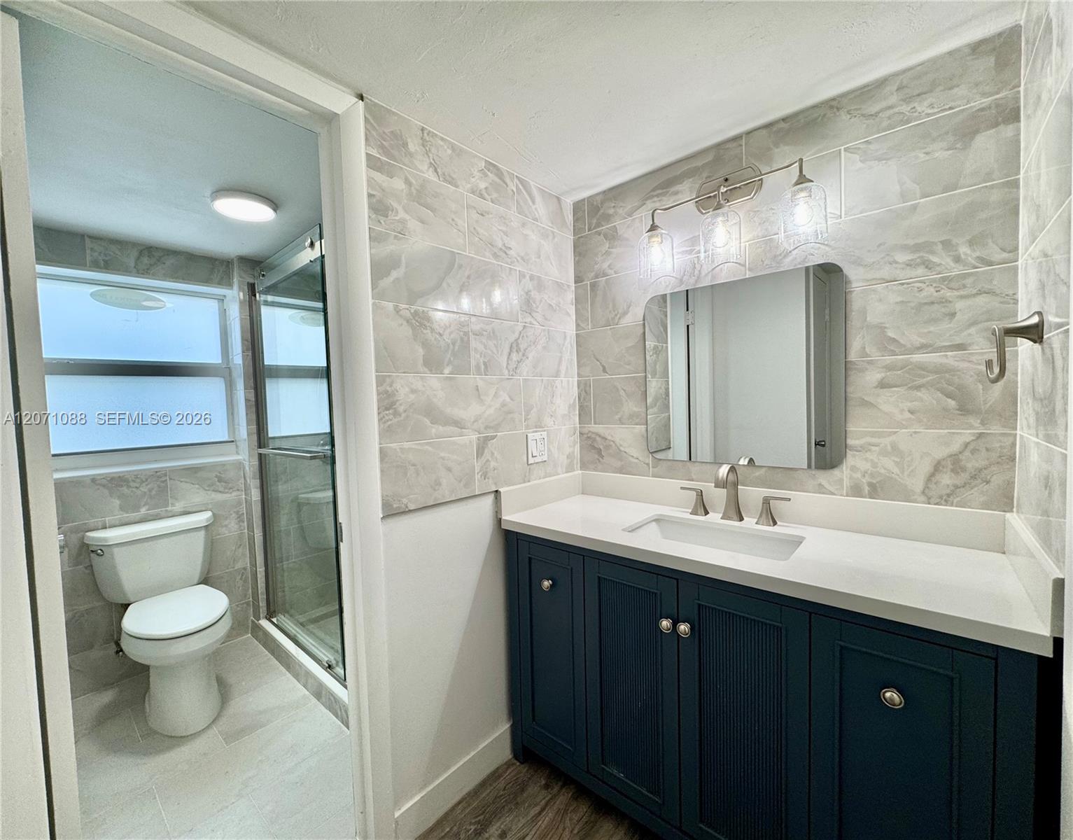 245 18th St # 301 View 8