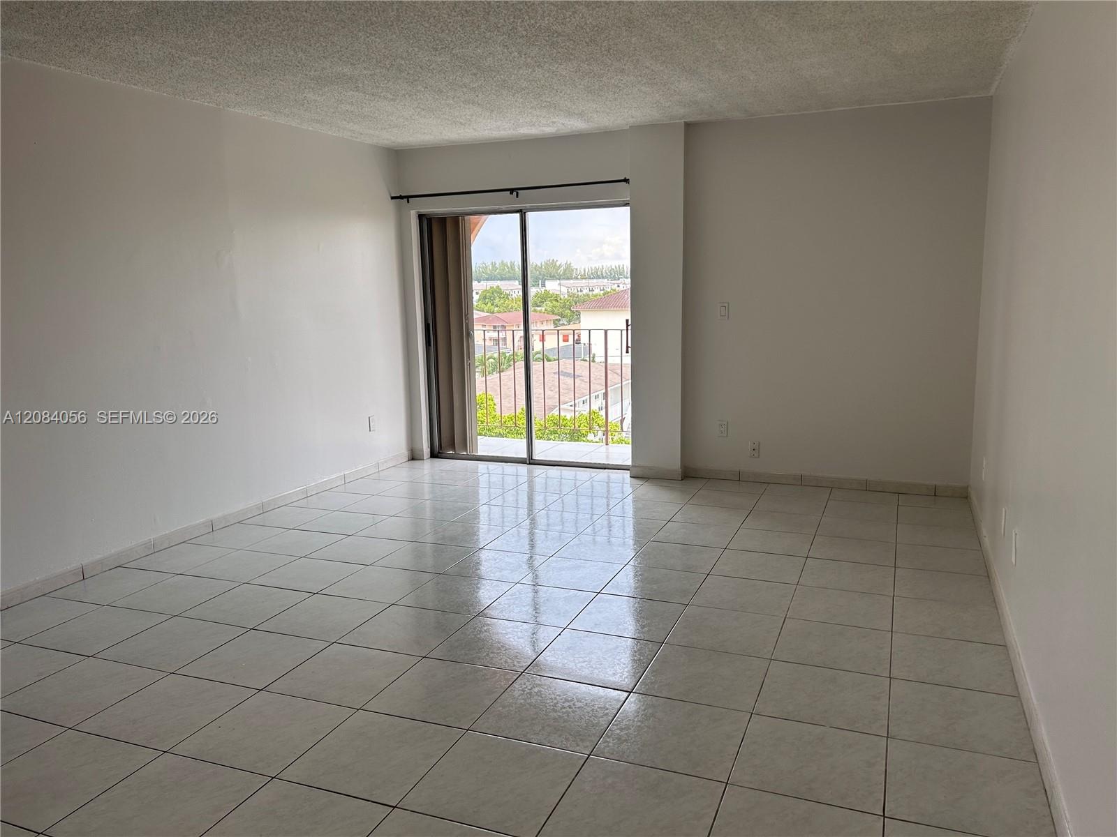460 E 23rd St # 410 — Photo 2
