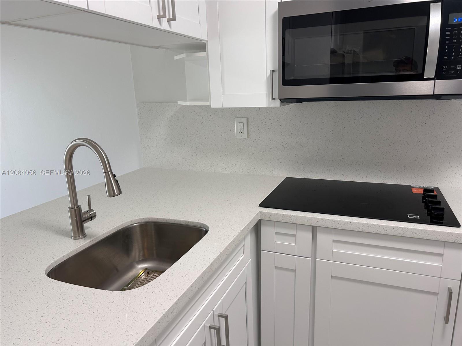 460 E 23rd St # 410 — Photo 3