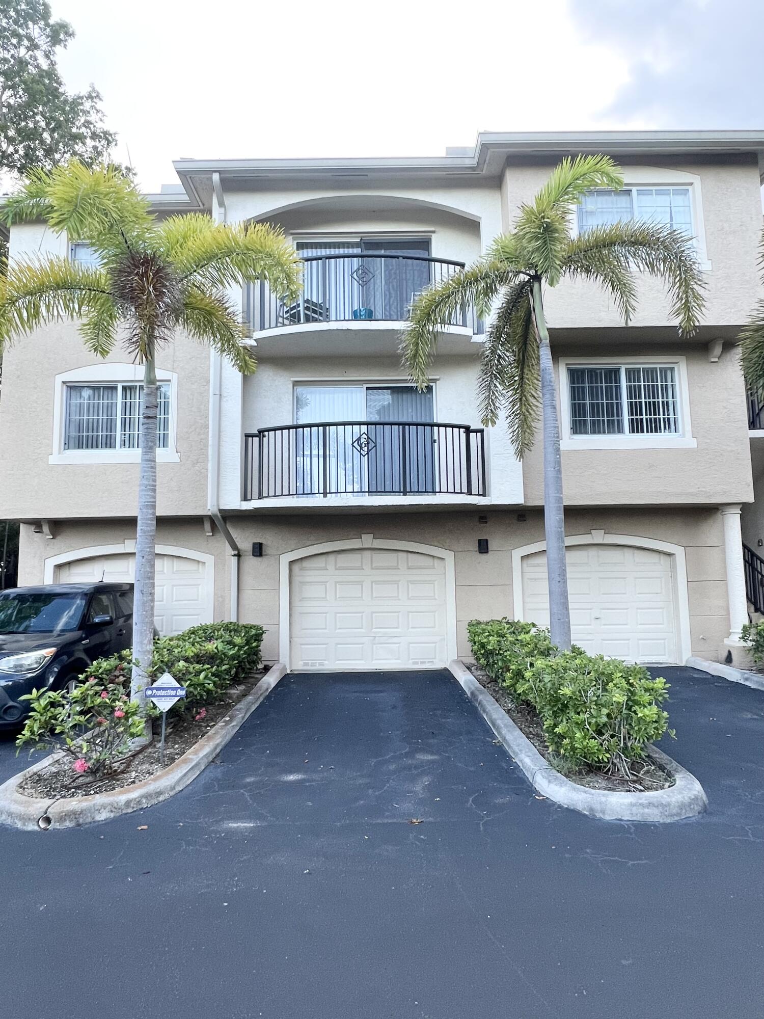 1100 Crestwood Court S # 1103, Royal Palm Beach FL 33411