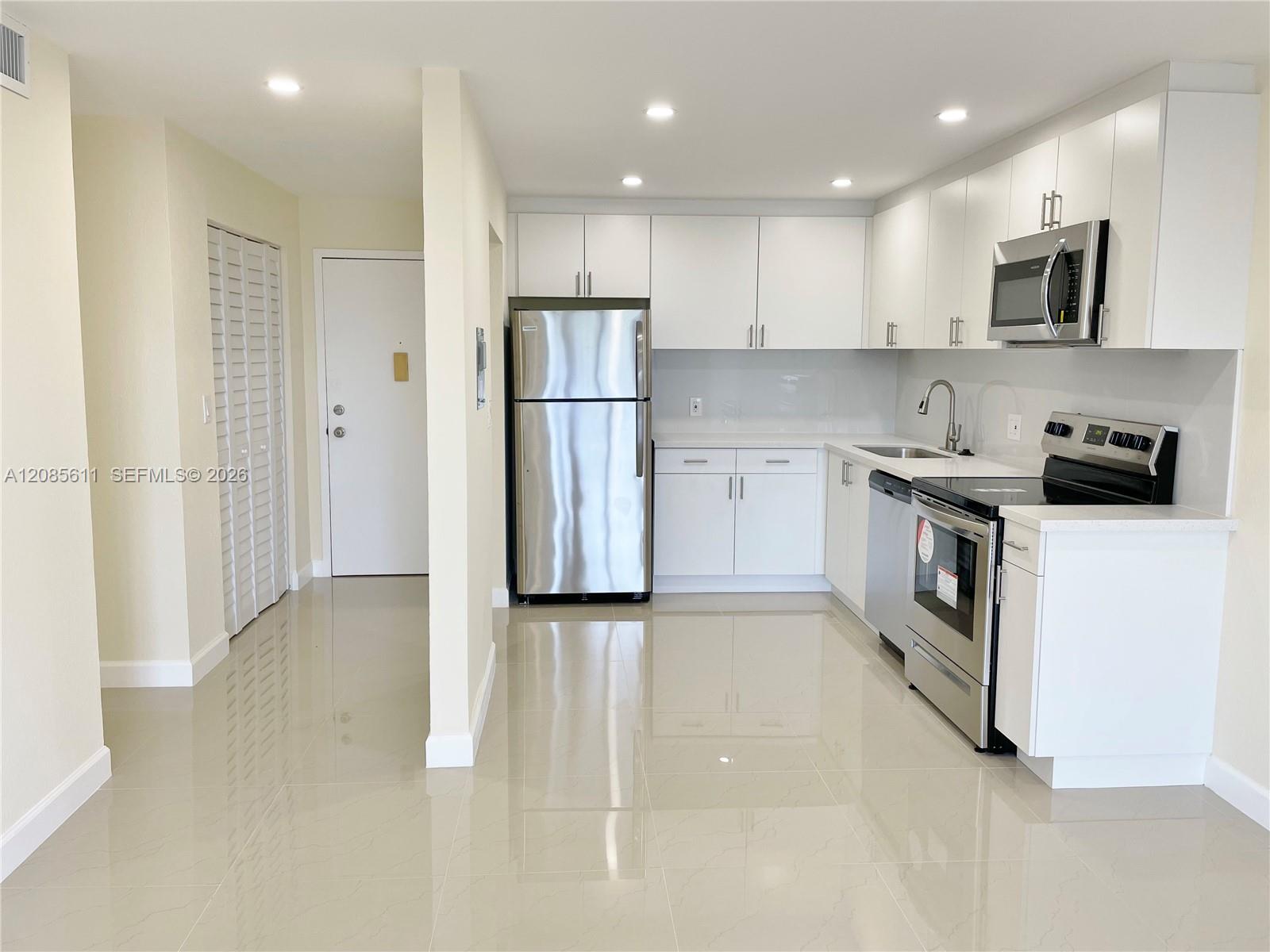 16851 NE 23rd Ave # A411, North Miami Beach FL 33160