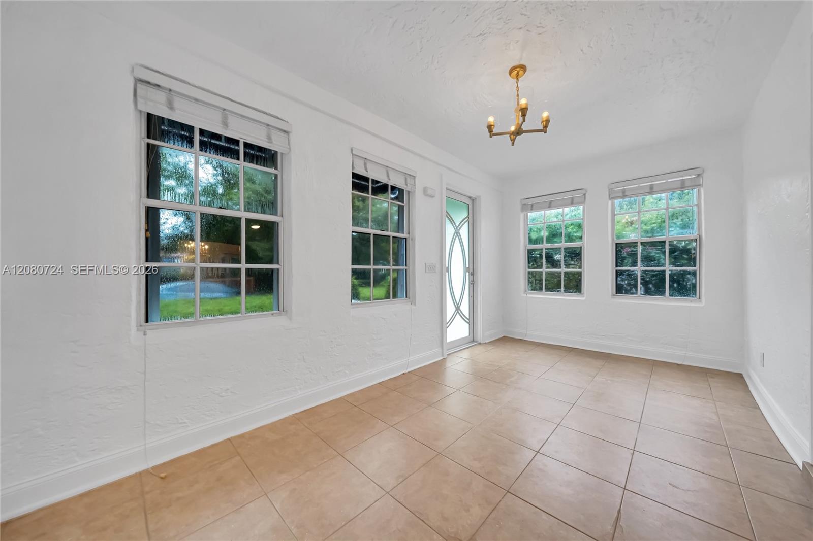 1114 Milan Ave — Photo 5