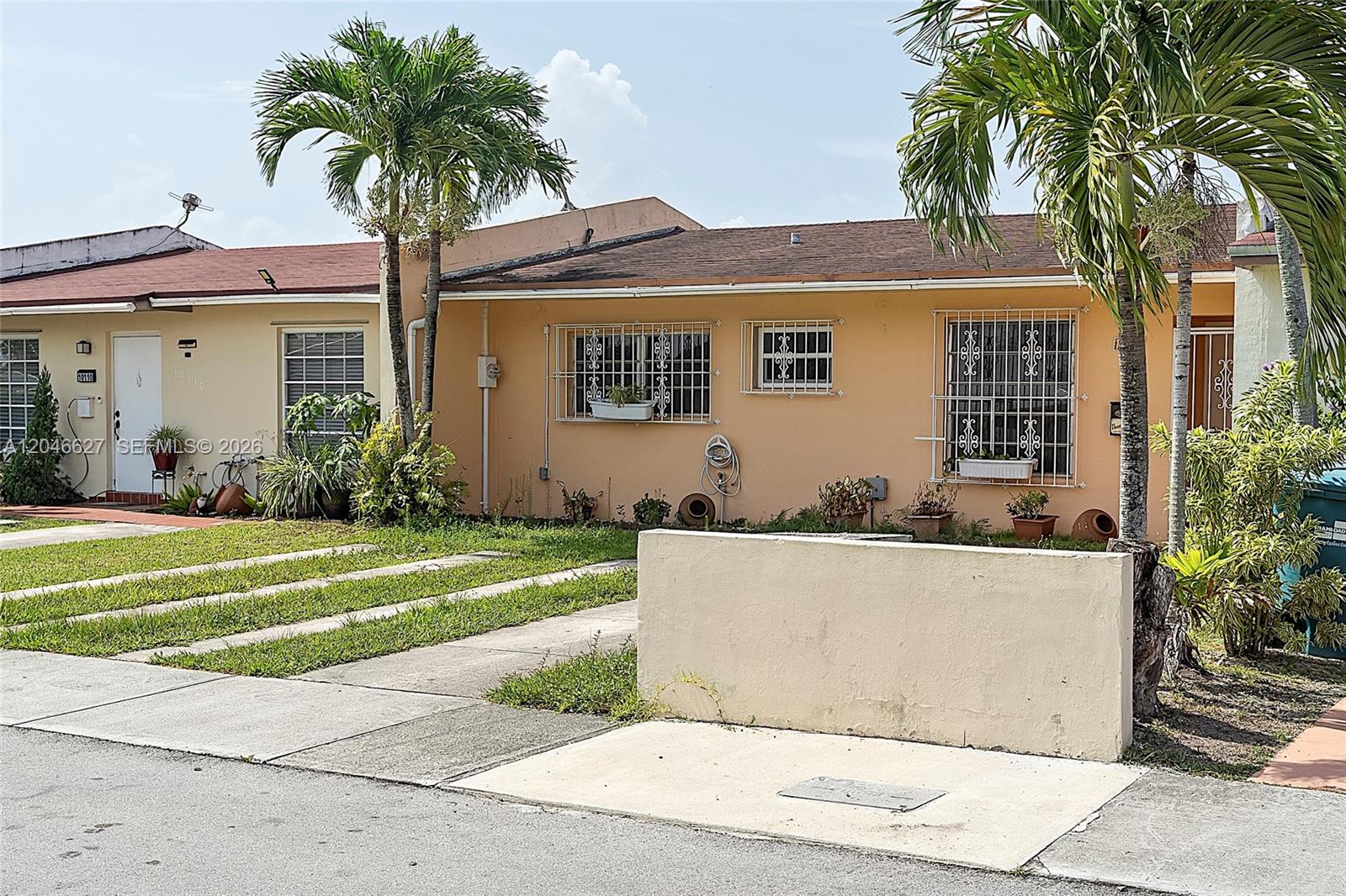 10112 SW 23rd St — Photo 3