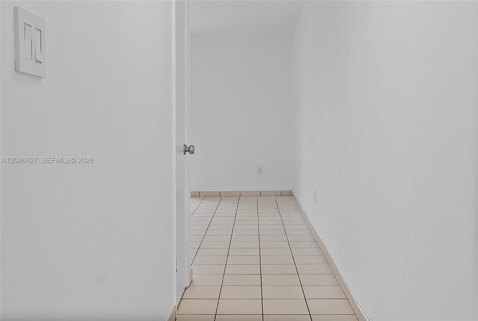 10112 SW 23rd St — Photo 5