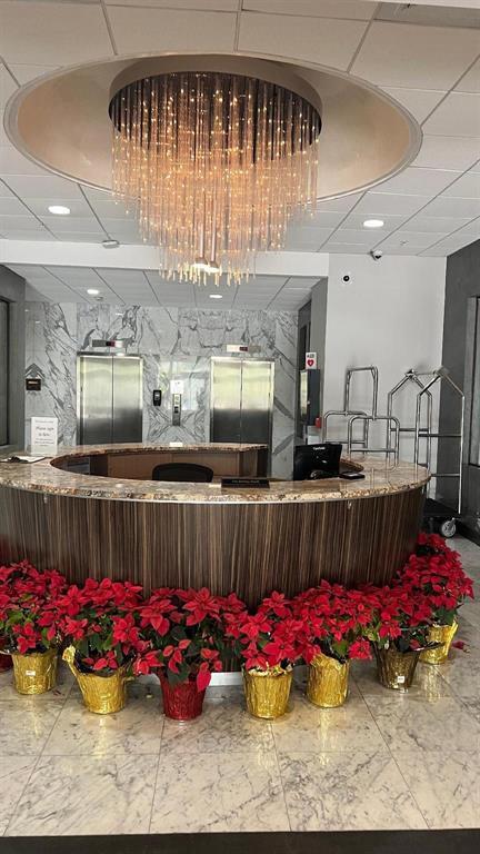 a 14k lobby desk