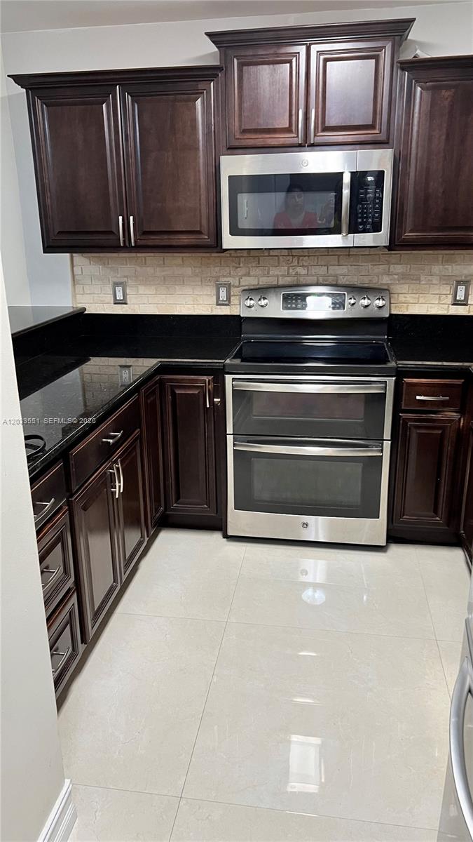 6225 Kendale Lakes Cir # 263, Miami FL 33183