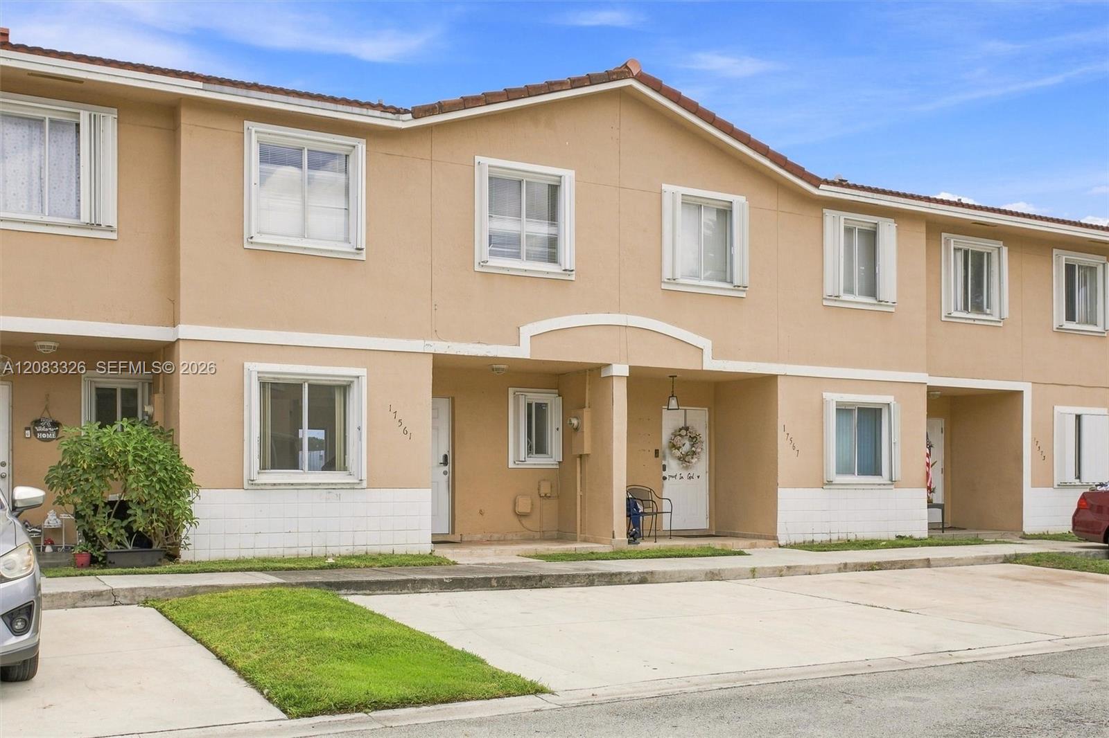 17561 SW 140th Ct — Photo 3